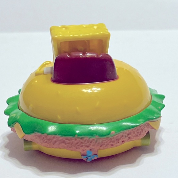 SpongeBob SquarePants Riding Hamburger - Picture 4 of 9